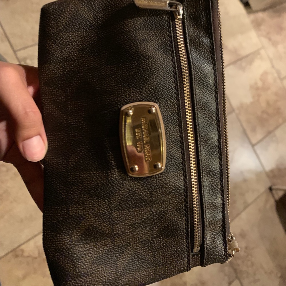 Michael Kors wristlet wallet